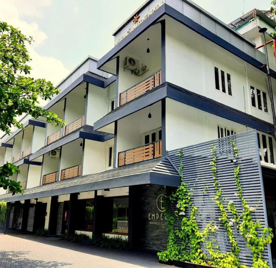 Emperor-Hotel Rachana Continental Pvt Ltd Kizhake Chālakudi Kültér fotó