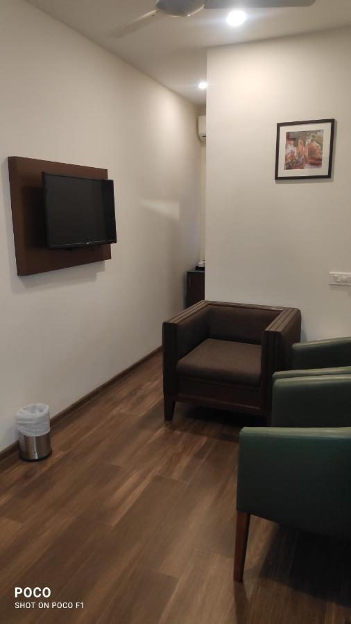 Emperor-Hotel Rachana Continental Pvt Ltd Kizhake Chālakudi Kültér fotó