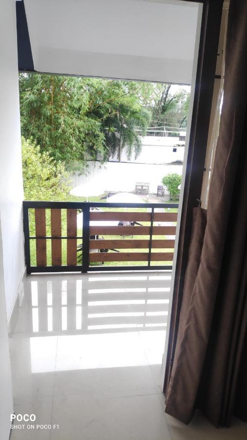 Emperor-Hotel Rachana Continental Pvt Ltd Kizhake Chālakudi Kültér fotó